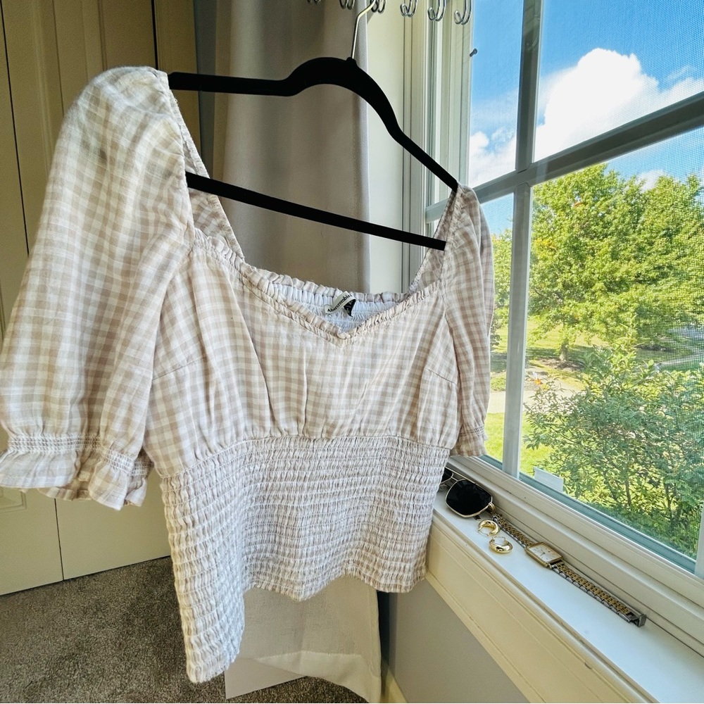 Abercrombie and Fitch - Size L - Checkered smocked shirt